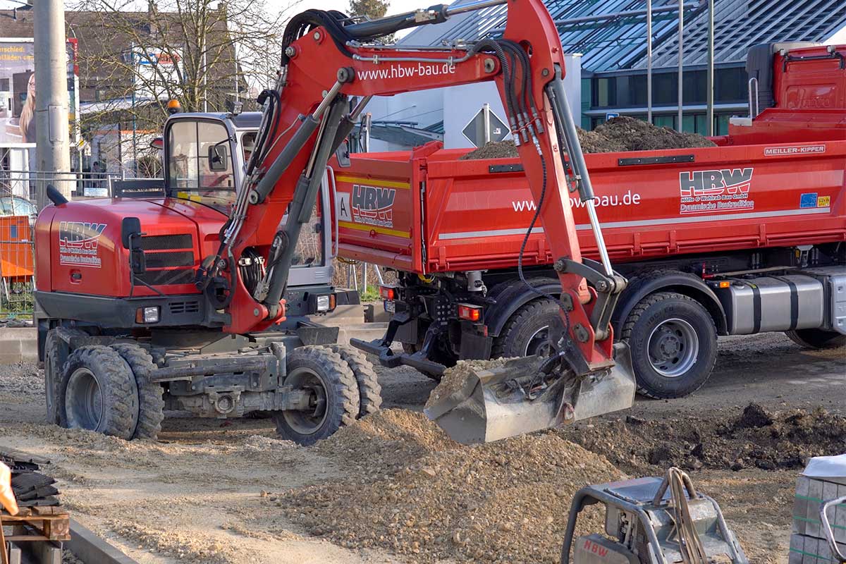 hbw-bau-aushub-mit-bagger